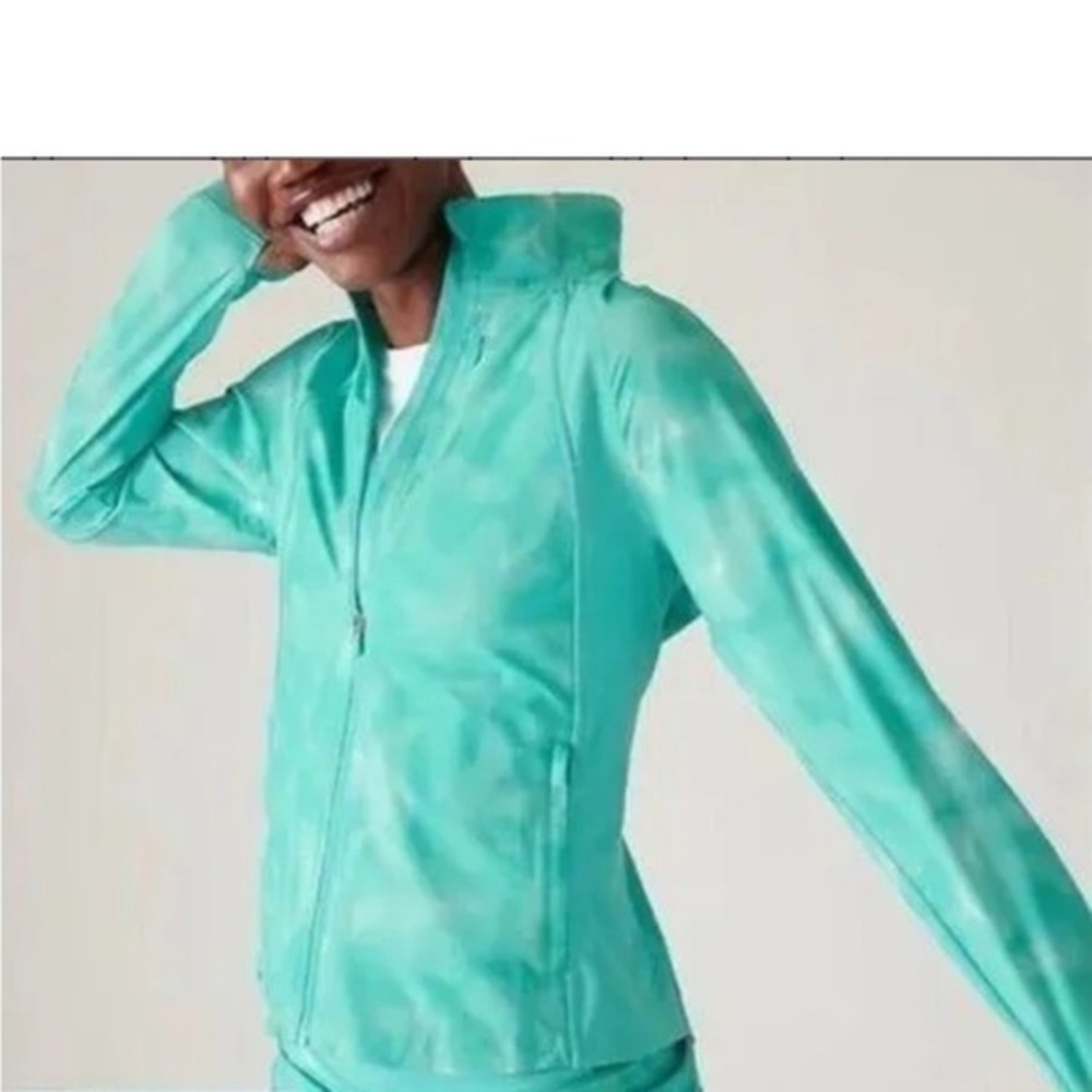 Athleta Women’s Run With It Printed Jacket Size Women’s Large Color Blue/Green